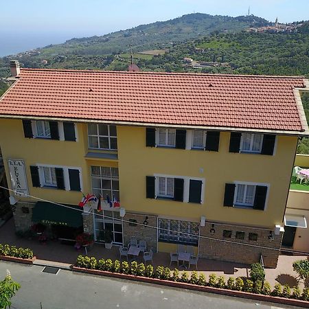 Residence Elvira ดิอาโนมารีนา ภายนอก รูปภาพ